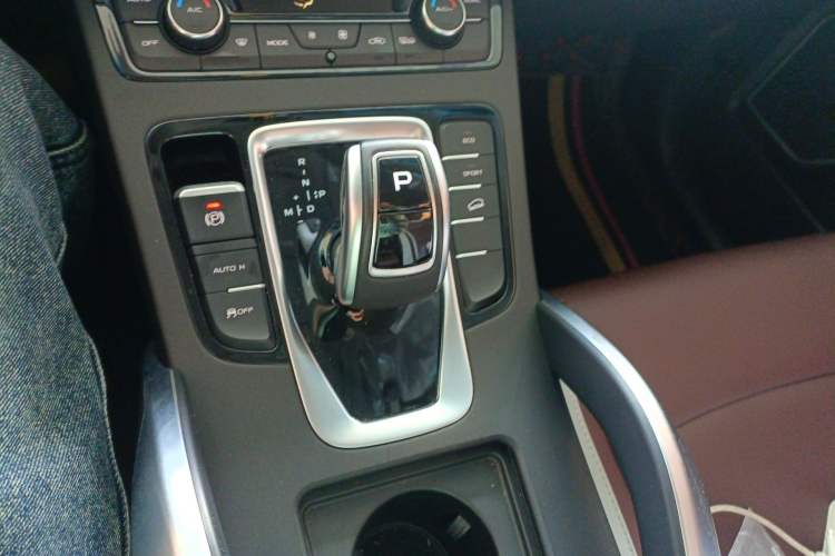 Used Geely Auto Emgrand X7 Sport 2022 1.8TD DCT Zhiya Trim Gear Lever