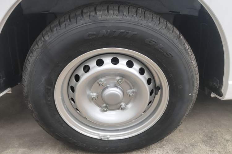 Used Wuling Yangguang 2025 Model 400km Bus Edition—Comfort Edition
