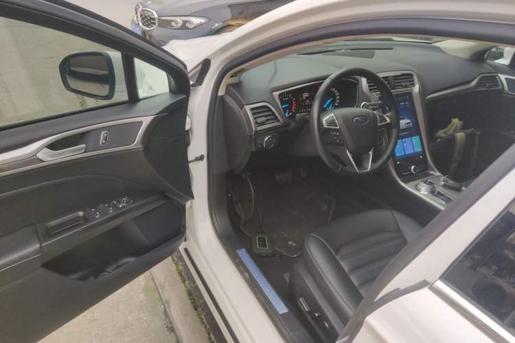 Used Ford Mondeo 2020 EcoBoost 200 Stylish Model Driver Seat