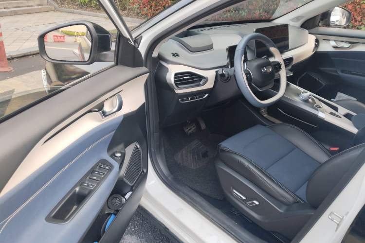 Used Geometry A 2021 Pro Enhanced High-Efficiency Range Version 600KM A600 PowerCube Edition Driver Seat