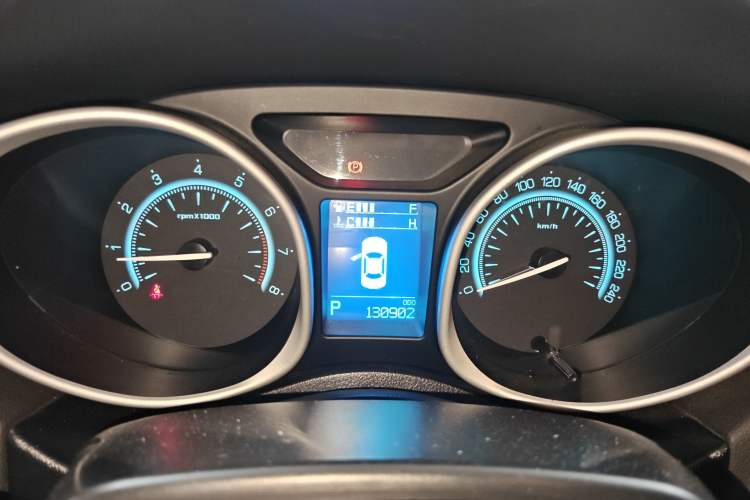 Used GAC Trumpchi GS5 Super 2015 1.8T Automatic Two-Wheel Drive Luxury Navigation Edition Instrument Cluster