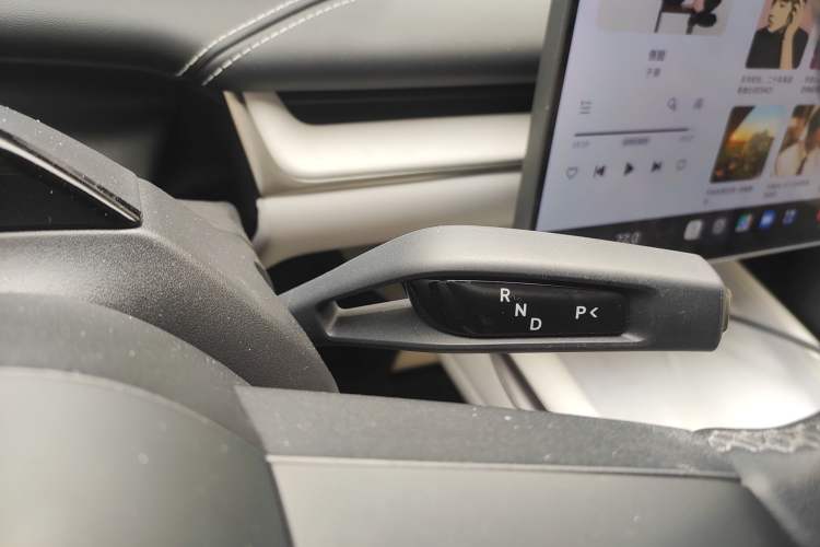 Used Xiaomi Auto SU7 2024 Four-Wheel Drive Ultra-Long Range Advanced Intelligent Driving Max Edition
