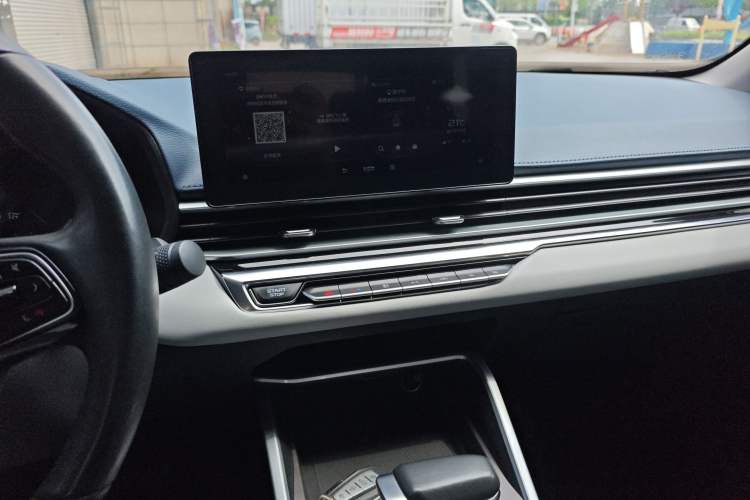 Used Geely Auto Emgrand 2022 4th Generation 1.5L CVT Flagship Model Audio And AC Panel