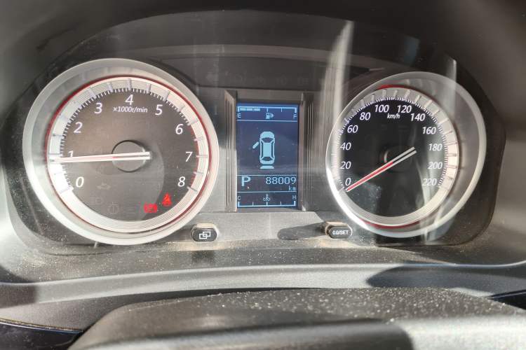 Used FORTHING Joyear X5 2017 Enjoy Series 1.6L CVT Luxury Model
