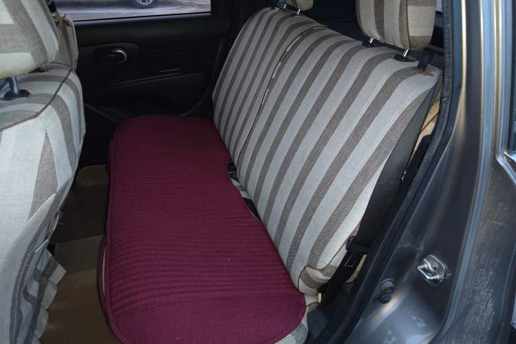 Used Nissan Livina 2013 Jingrui 1.6XL Manual Comfort Edition Left Rear Seat