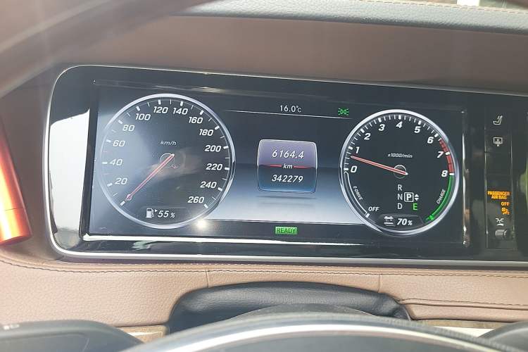 Used Mercedes-Benz S-Class 2014 S 400 L HYBRID Instrument Cluster