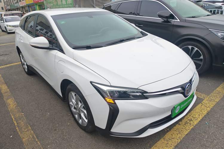 Used Buick Velite 6 2022 Connected & Shared PLUS Front Right 45 Deg