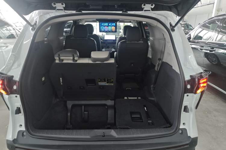 Used Toyota SIENNA 2023 2.5L Hybrid Comfort Edition