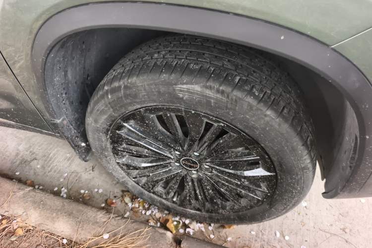 Used EXEED Lingyun 2024 300T Two-Wheel Drive Starlight Edition Right Front Wheel Hub