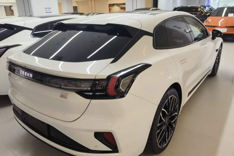 Used Zeekr 001 2025 YOU Edition 100 kWh All-Wheel Drive Rear Right 45 Deg