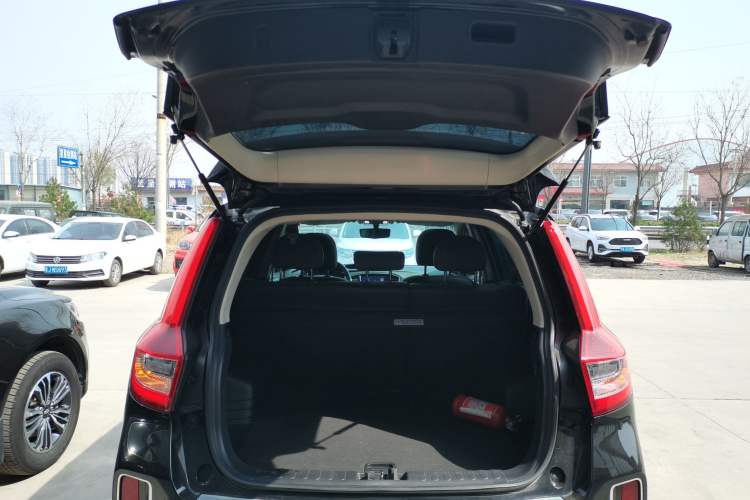 Used Geely Auto Vision X6 2016 1.8L Manual Luxury Model