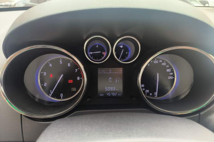 Used CHANGAN CS35 2016 1.6L Manual Luxury Model China V Standard
