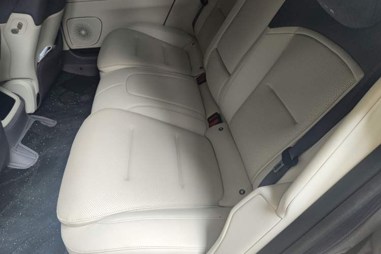 Used Avatr 12 2023 650 Three-Laser Four-Wheel Drive Performance Edition Left Rear Seat