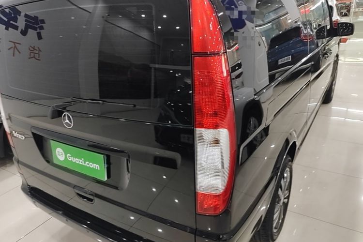 Used Mercedes-Benz Vito 2011 2.5L 7-seater executive version