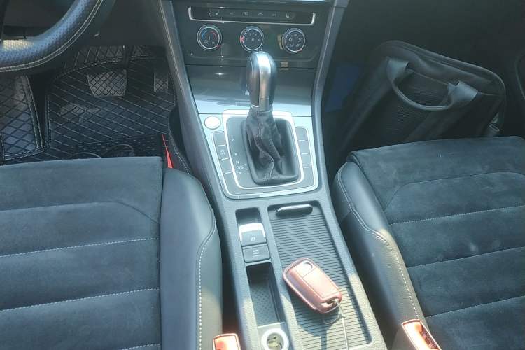 Used Volkswagen Golf 2020 Zhiai Edition 280TSI DSG Luxury Model