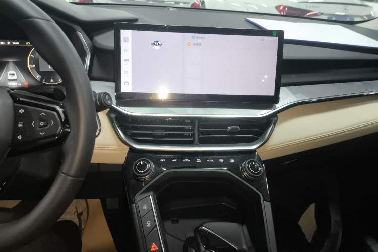 Used Lynk & Co 06 2023 Remix 1.5T Plus Model