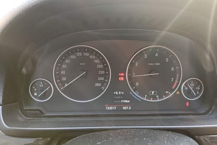 Used BMW 5 Series 2013 530Li Leading Model