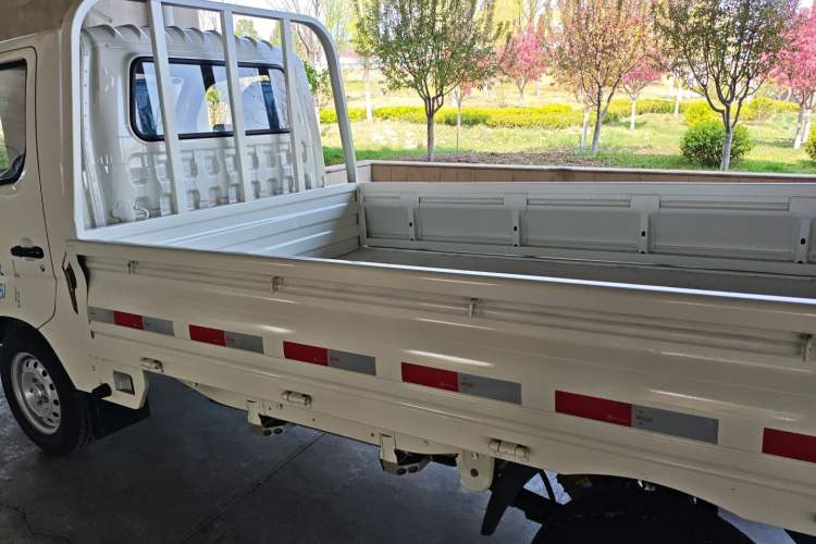 Used Foton Xiangling M New Energy 2023 M1 BYD Flatbed Cargo Box Left Rear Seat