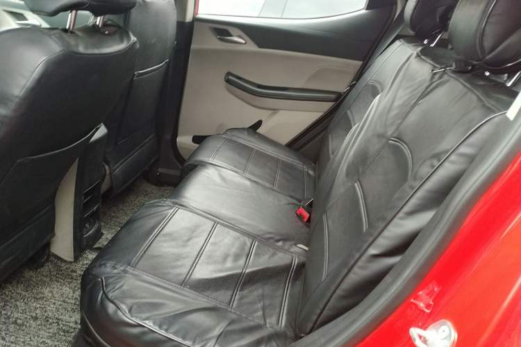 Used BYD Yuan Pro 2021 401 km Luxury Version Left Rear Seat