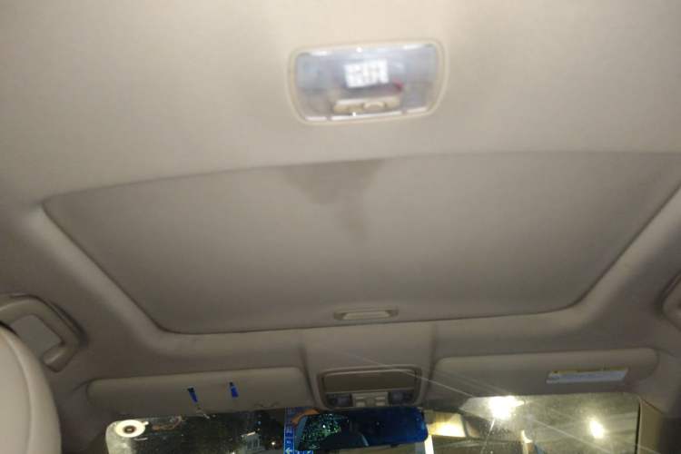 Used Honda CR-V 2010 2.4L automatic four-wheel drive luxury version Headliner