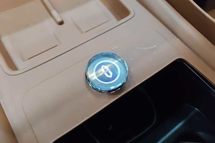 Used Hima AITO M9 2024 Range-Extended Ultra Version 42 kWh 6-Seater Model Vehicle Key