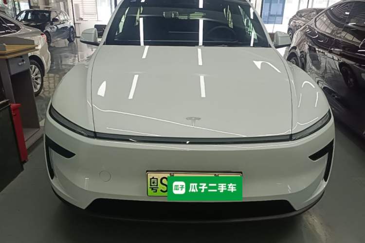 Used Tesla Model Y 2026 Rear-Drive Model
