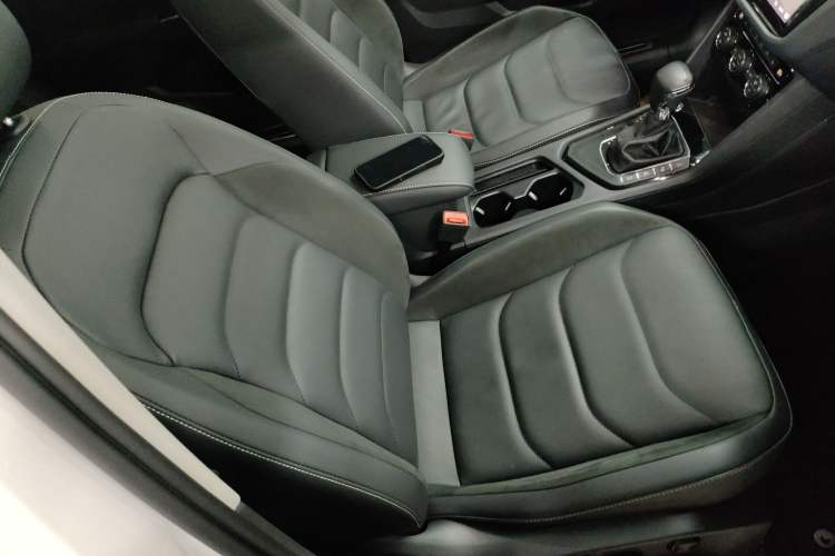 Used Volkswagen Tiguan L 2021 330TSI Automatic Two-Wheel Drive R-Line Enhanced Edition