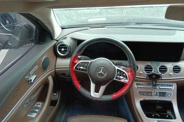 Used Mercedes-Benz E-Class 2020 E 260 L Steering Wheel