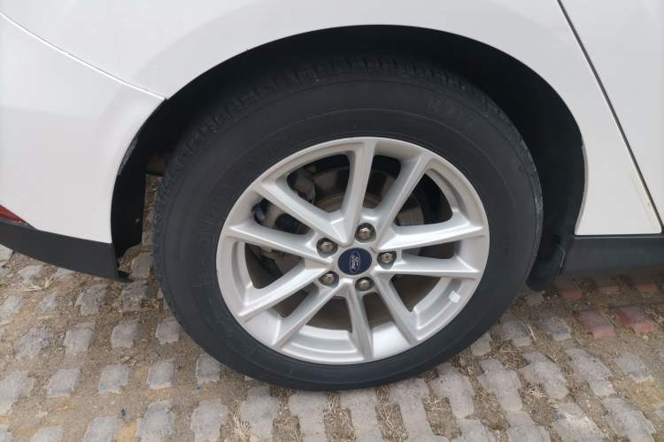 Used Ford Focus 2015 Hatchback 1.6L Automatic Fashion Edition