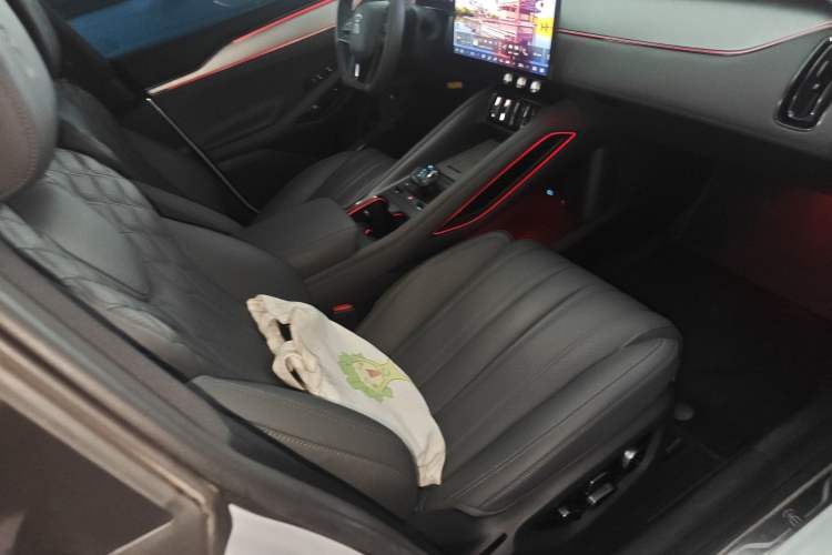 Used BYD Song L EV 2025 550 km Excellence Version
