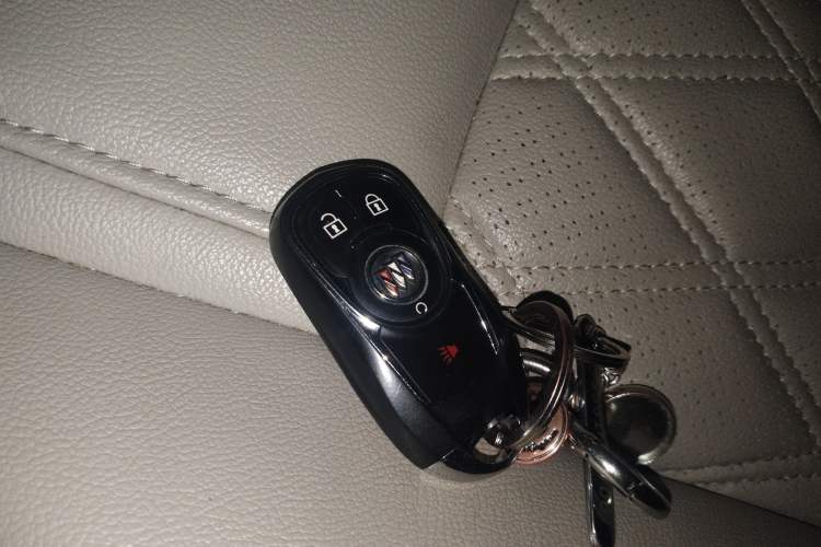 Used Buick GL8 2018 ES 28T Comfort Model China VI Standard