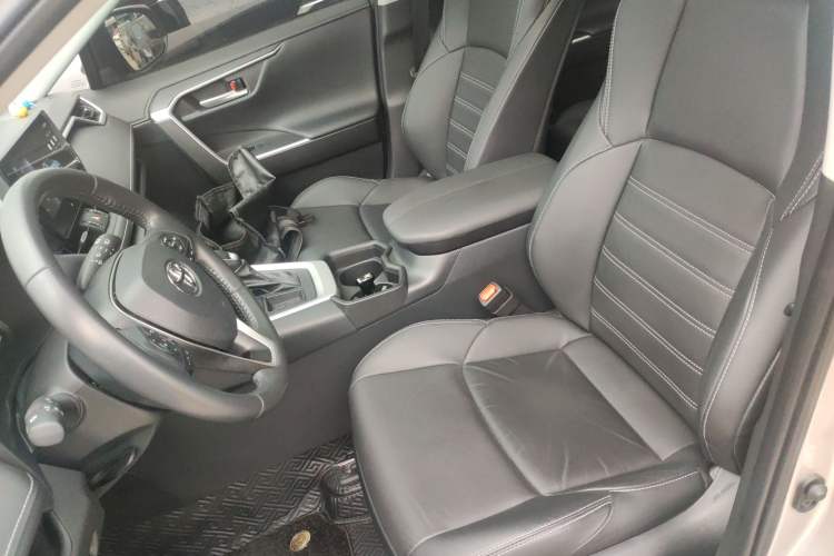 Used Toyota Wildlander 2023 2.0L CVT Two-Wheel Drive Luxury PLUS Edition Left Front Seat