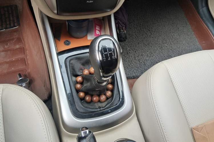 Used Changan Eado 2015 1.6L Manual Luxury Model China V Standard
