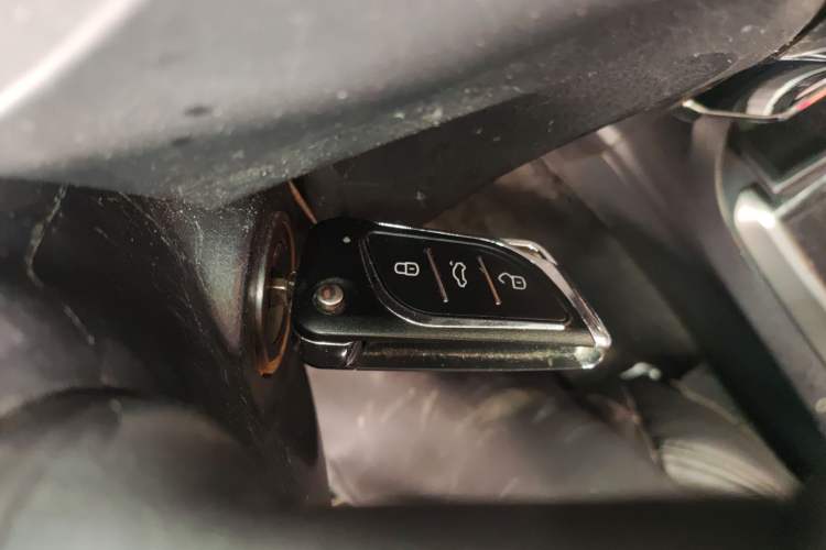 Used Toyota Corolla 2017 1.2T CVT GL Vehicle Key