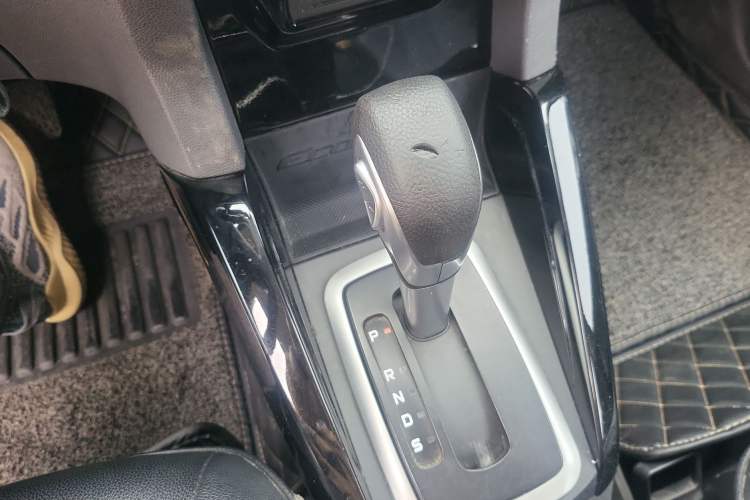 Used Ford EcoSport 2013 1.5L Automatic Fashion Model Gear Lever
