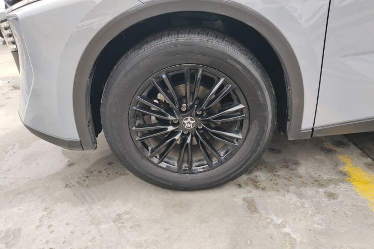 Used Venucia V 2021 260T Idol Edition
