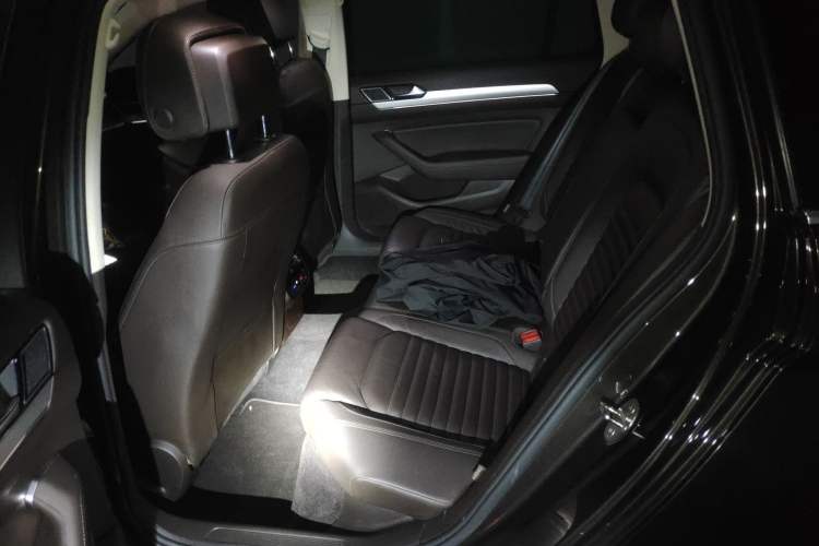 Used Volkswagen Variant 2016 280TSI Two-Wheel-Drive Comfort Edition Left Rear Seat