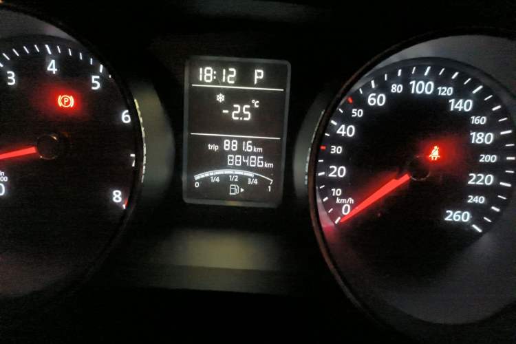 Used Volkswagen Sagitar 2018 1.6L Automatic Comfort Model Odometer Close Up