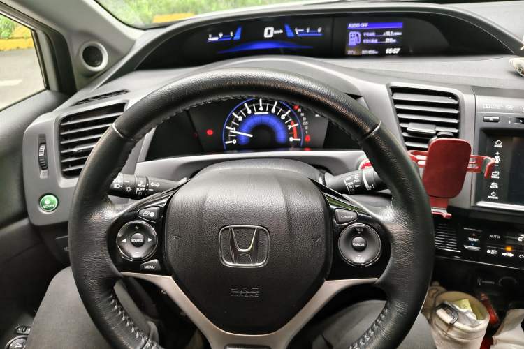 Used Honda Civic 2014 1.8L automatic luxury edition