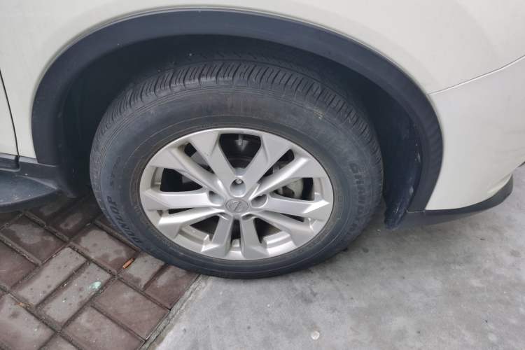 Used Nissan X-Trail 2014 2.5L CVT Leading Edition 4WD
