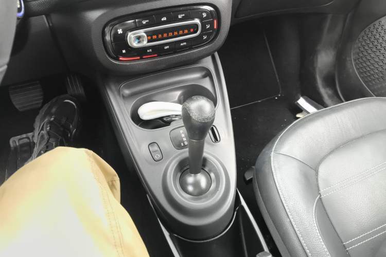 Used smart fortwo 2018 0.9T 66kW Hardtop Pioneer Edition China V Emission Standard