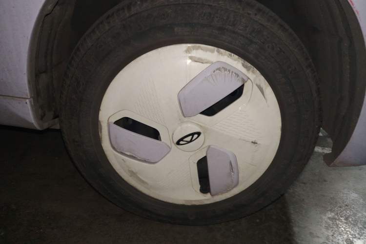 Used Chery QQ Ice Cream 2022 170km Sundae Phosphate Lithium-Ion