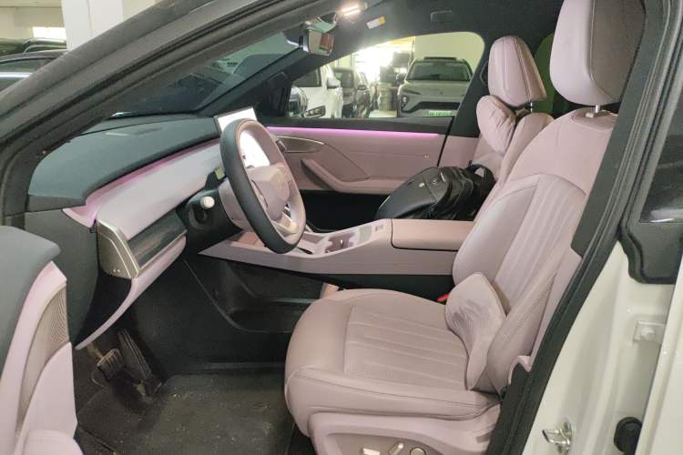 Used ONVO L60 2024 60 kWh Rear-Drive Version
