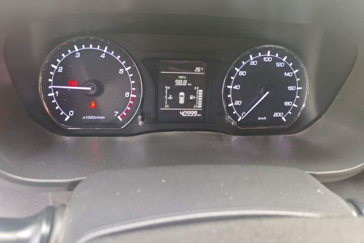 Used CHANGAN OSHAN X70A 2019 1.5L Manual Basic Version China VI Standard Odometer Close Up