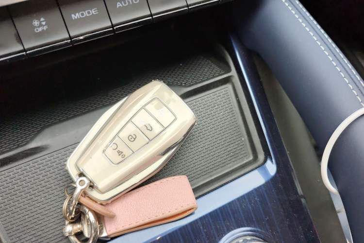 Used Geely Auto Monjaro L 2022 1.5T Thunder Hi·F Plug-in Hybrid Super Rui Vehicle Key