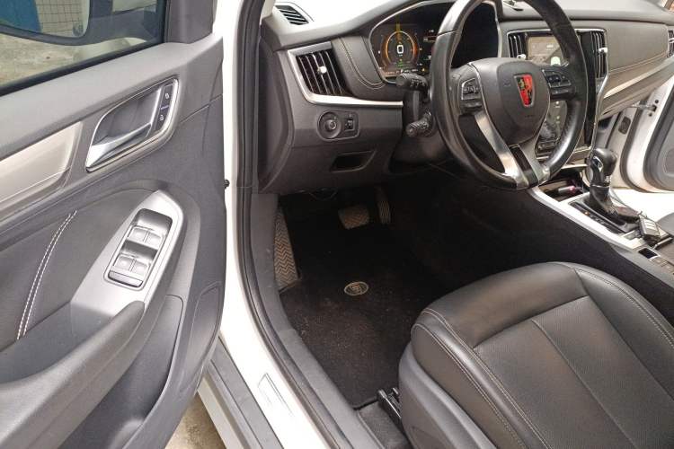 Used Roewe RX5 New Energy 2017 eRX5 50T Hybrid Connected Prestige Flagship Edition Driver Seat