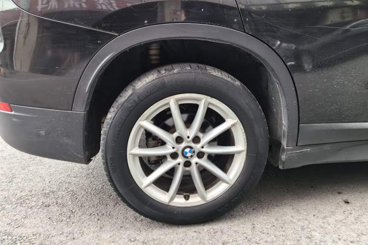 Used BMW X1 2016 sDrive18Li Fashion Model Right Rear Wheel Hub