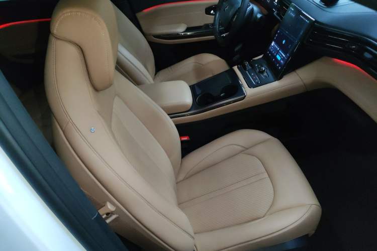 Used Nio EC6 2020 430 km Sport Version Right Front Seat