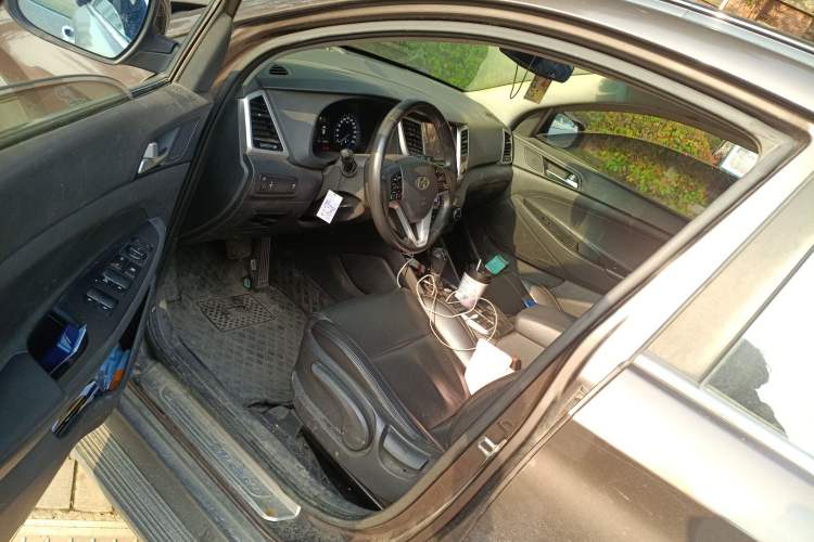 Used Hyundai Tucson 2015 1.6T Dual-Clutch Two-Wheel-Drive Smart Model
