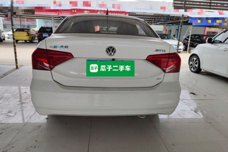 Used Volkswagen Jetta 2017 1.5L Manual Fashion Edition